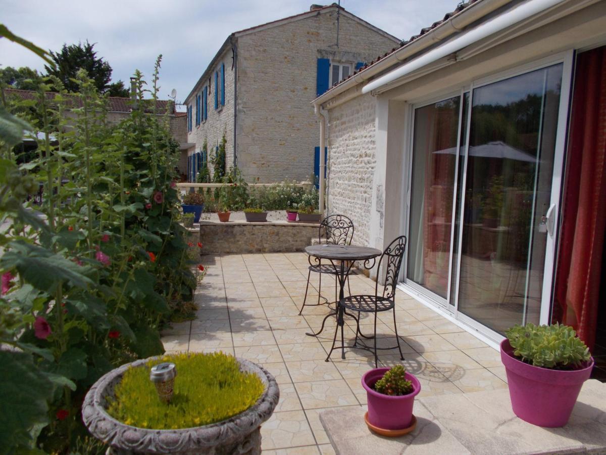 Le Clos Des Palmiers Saint-Ouen-d'Aunis Exterior foto
