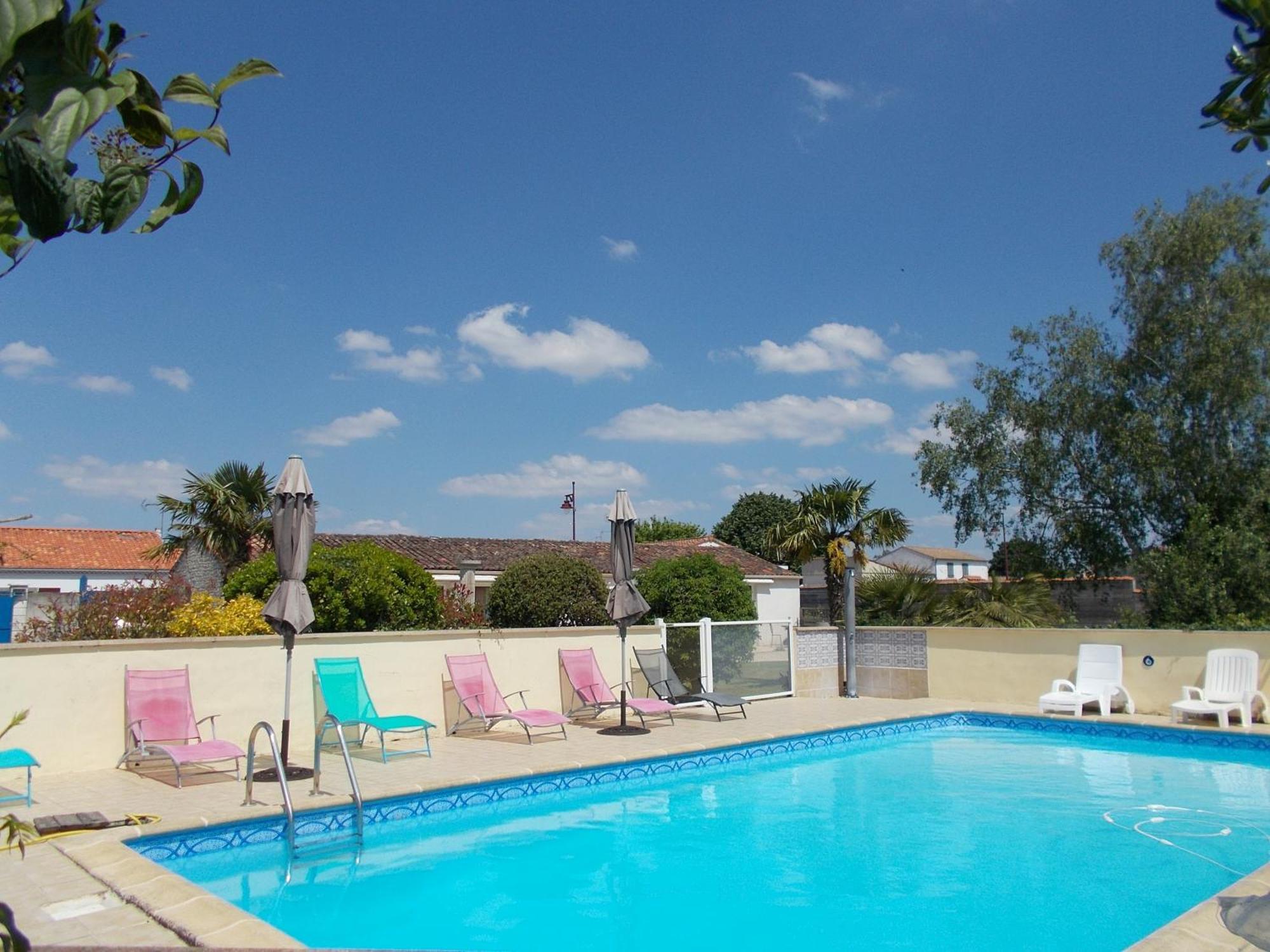 Le Clos Des Palmiers Saint-Ouen-d'Aunis Exterior foto
